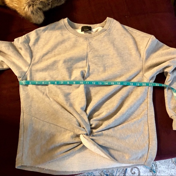 GIFTED🐰LUMIERE🐰TWISTED SWEATSHIRT - Picture 5 of 5